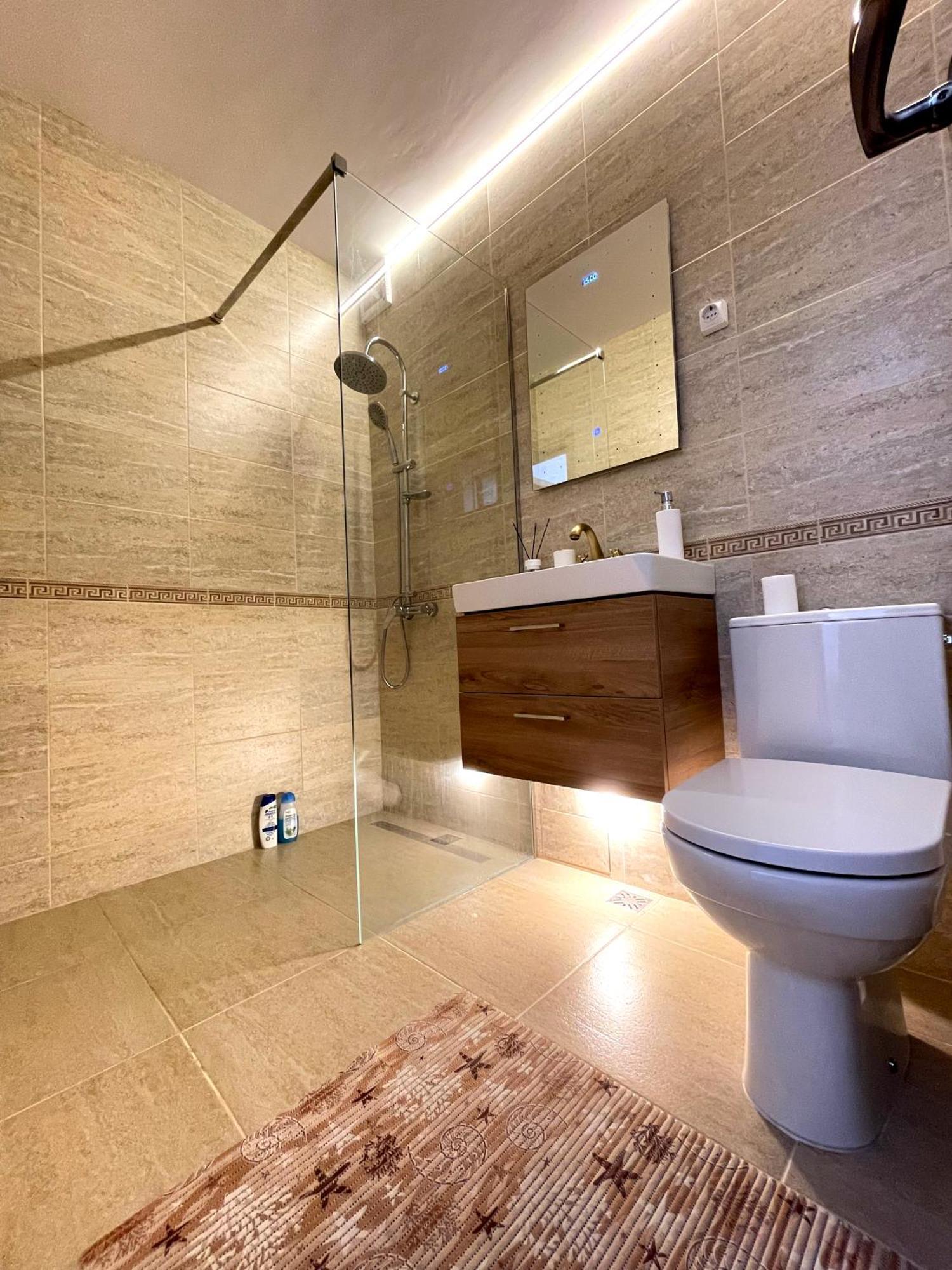 Central Residence Тыргу-Жиу Экстерьер фото